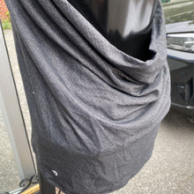 Load image into Gallery viewer, Lululemon tank w bra 6