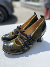 Load image into Gallery viewer, John Fluevog shoes 9.5
