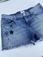Load image into Gallery viewer, Hudson denim shorts 29