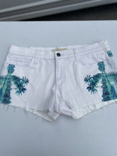 Load image into Gallery viewer, Joe's Palm Beach denim shorts NWT 31