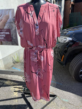 Load image into Gallery viewer, APT9 floral dress XL