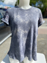 Load image into Gallery viewer, Akemi + Kim tie dye top M