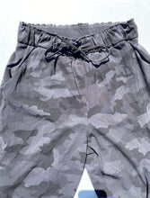 Load image into Gallery viewer, Lululemon camo print pants 6