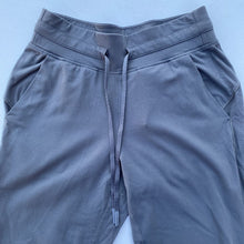 Load image into Gallery viewer, Lululemon pants 6