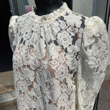 Load image into Gallery viewer, WAYF lined lace top NWT M