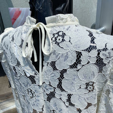 Load image into Gallery viewer, WAYF lined lace top NWT M