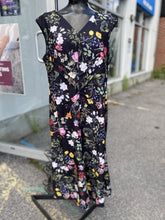 Load image into Gallery viewer, Calvin Klein floral dress 16