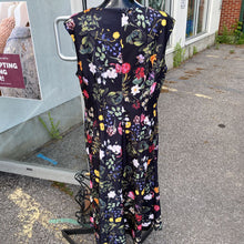 Load image into Gallery viewer, Calvin Klein floral dress 16
