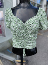 Load image into Gallery viewer, H&M cropped top S