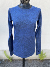 Load image into Gallery viewer, Lululemon stretchy long sleeve top 8