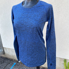 Load image into Gallery viewer, Lululemon stretchy long sleeve top 8