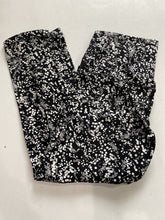 Load image into Gallery viewer, Lululemon crop leggings 8