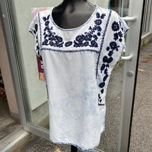 Load image into Gallery viewer, Standard Grace chambray top S