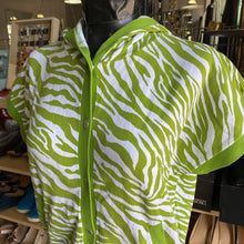 Load image into Gallery viewer, Jones New York vintage terry button up top L