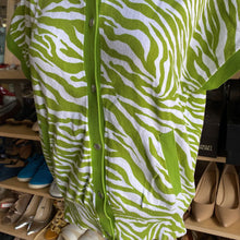 Load image into Gallery viewer, Jones New York vintage terry button up top L