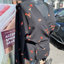 Load image into Gallery viewer, Wilfred semi sheer wrap top L
