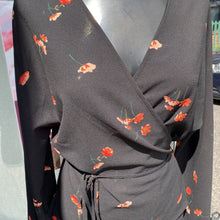 Load image into Gallery viewer, Wilfred semi sheer wrap top L