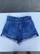 Load image into Gallery viewer, Alice & Olivia denim shorts 31