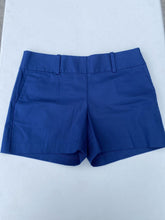 Load image into Gallery viewer, Ann Taylor side zip shorts 4