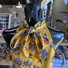 Load image into Gallery viewer, Banana Republic (outlet) tie neck top S
