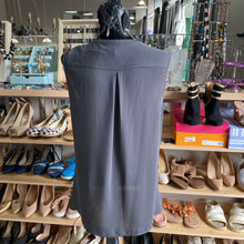 Load image into Gallery viewer, Banana Republic zipper top L