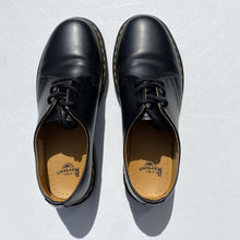 Load image into Gallery viewer, Dr. Martens 1461 Oxfords 9 (US W)