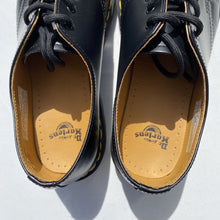 Load image into Gallery viewer, Dr. Martens 1461 Oxfords 9 (US W)