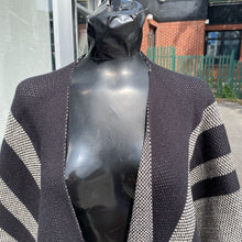 Load image into Gallery viewer, Nicole Miller knit shawl O/S