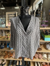 Load image into Gallery viewer, Stephanie Davis dog print top S