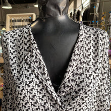 Load image into Gallery viewer, Stephanie Davis dog print top S