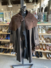 Load image into Gallery viewer, Pepin Designer Artisan Leather Cape