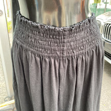 Load image into Gallery viewer, Kaliyana wide leg pants M