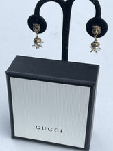 Load image into Gallery viewer, Gucci clip on pearl earrings