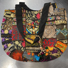 Load image into Gallery viewer, Hobo bag