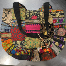 Load image into Gallery viewer, Hobo bag