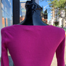 Load image into Gallery viewer, Twik V-Neck Top XS