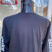 Load image into Gallery viewer, Sailor Moon Graphic Top M