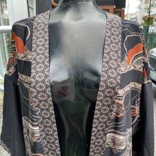 Load image into Gallery viewer, DR2 kimono NWT M/L