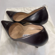 Load image into Gallery viewer, Manolo Blahnik vintage heels 37