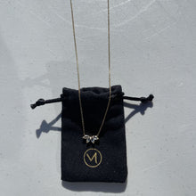 Load image into Gallery viewer, Mejuri Chain w small crystal pendent