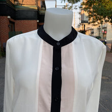 Load image into Gallery viewer, Victoria's Secret silk top M