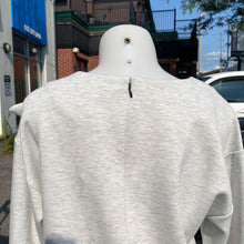 Load image into Gallery viewer, Banana Republic bow top M