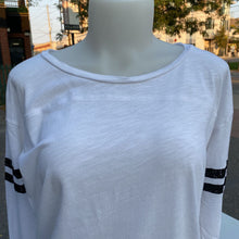 Load image into Gallery viewer, J Crew (outlet) baseball tee M