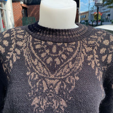 Load image into Gallery viewer, Zara shoulder pads sweater M