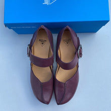 Load image into Gallery viewer, John Fluevog Leader shoes 10