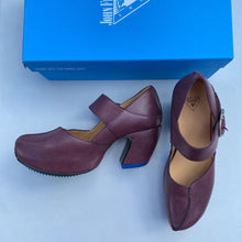 Load image into Gallery viewer, John Fluevog Leader shoes 10