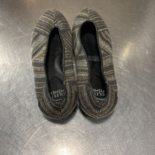 Load image into Gallery viewer, Eileen Fisher woven leather flats 7