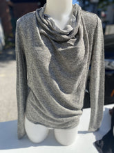 Load image into Gallery viewer, Deletta sparkly knit top S