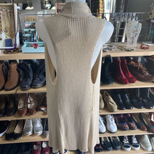 Load image into Gallery viewer, Gap long knit vest M