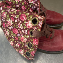 Load image into Gallery viewer, Dr. Martens Triumph 12108 boots 10